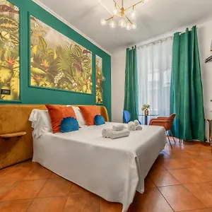 Colosseo Relais 2*, Roma Italia